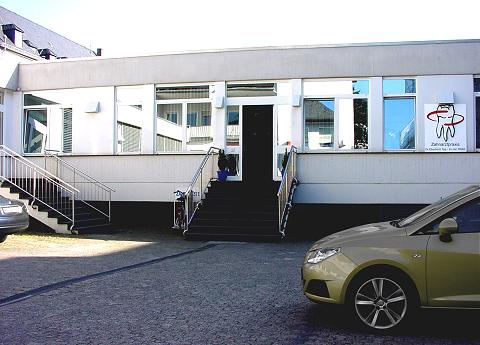 Praxishof, Praxis mit Eingang